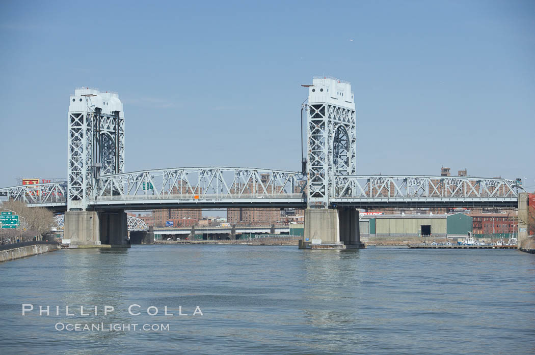 Harlem River Lift Bridge. Manhattan, New York City, USA, natural history stock photograph, photo id 11145