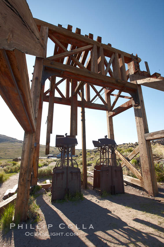 Head frame and machinery. Bodie State Historical Park, California, USA, natural history stock photograph, photo id 23147