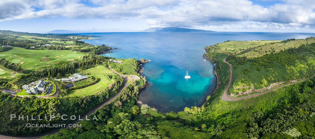 Honolua Bay in West Maui aerial photo, morning, with snorkel boat at anchor, panorama. Hawaii, USA, natural history stock photograph, photo id 38162