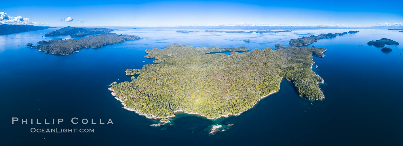 Hurst Island, Balaklava Island (left) and Gods Pocket Provincial Park, aerial photo. Vancouver Island, British Columbia, Canada, natural history stock photograph, photo id 34479