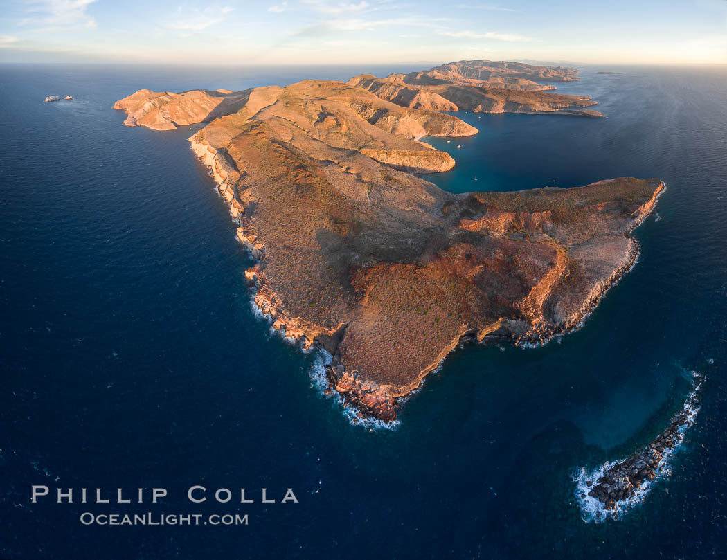 Isla Partida Aerial Photo, Punta Tijeretas (bottom), Ensenada Grande (right) and Los Islotes (left), Sea of Cortez. Baja California, Mexico, natural history stock photograph, photo id 32451