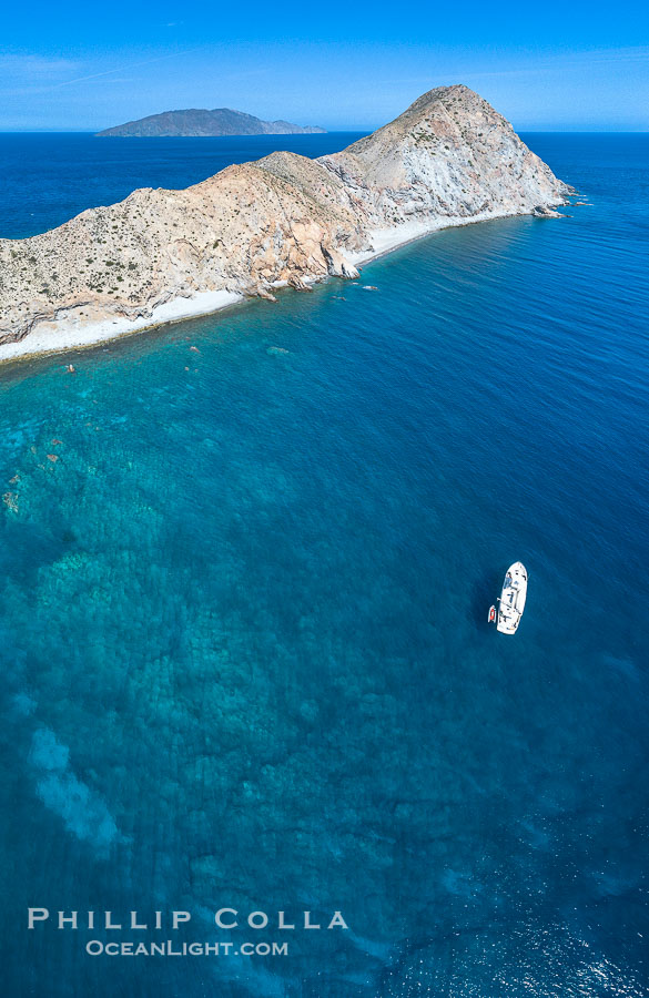 Isla San Diego and Coral Reef, reef extends from Isla San Diego to Isla San Jose,  aerial photo, Sea of Cortez, Baja California., natural history stock photograph, photo id 37329