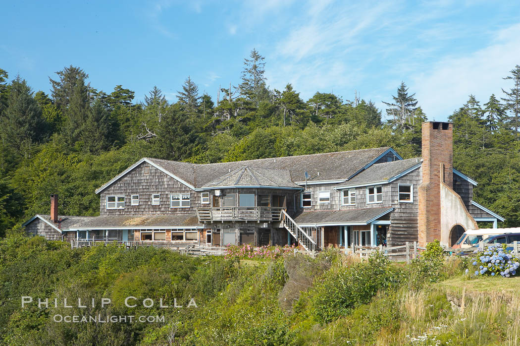 Kalaloch Lodge sits atop bluffs overlooking the Kalaloch River and Pacific Ocean. Olympic National Park, Washington, USA, natural history stock photograph, photo id 13781