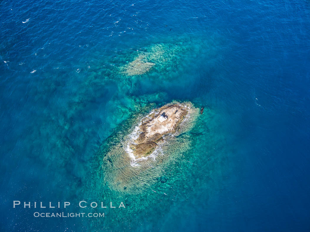 La Reina Lighthouse Reef, Sea of Cortez, aerial photo. Baja California, Mexico, natural history stock photograph, photo id 32374