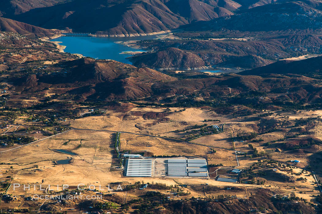 Lake Sutherland amid San Diego mountains, California, 27917