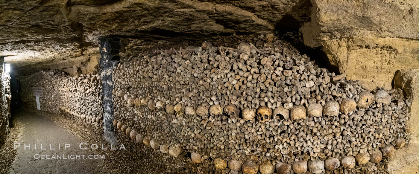 Les Catacombes de Paris, skulls and bones beneath the city of Paris. France, natural history stock photograph, photo id 35663