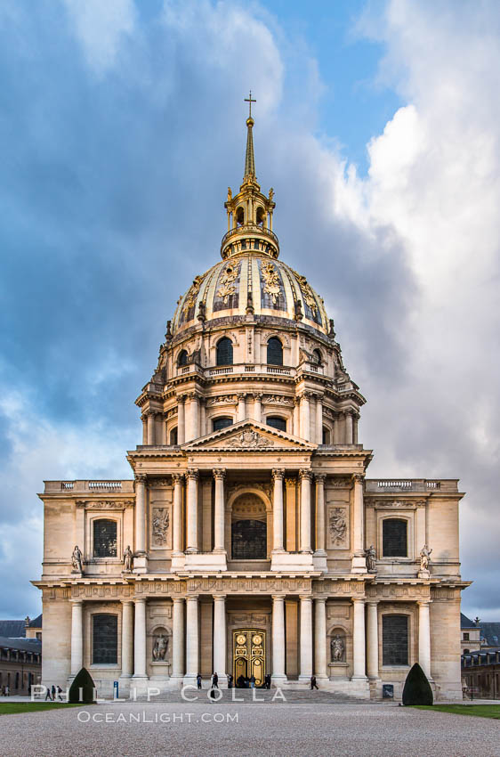 Les Invalides, officially known as L'Hotel national des Invalides (The National Residence of the Invalids), is a complex of buildings in the 7th arrondissement of Paris, France, containing museums and monuments, all relating to the military history of France, as well as a hospital and a retirement home for war veterans, the building's original purpose. Hotel National des Invalides, natural history stock photograph, photo id 28164