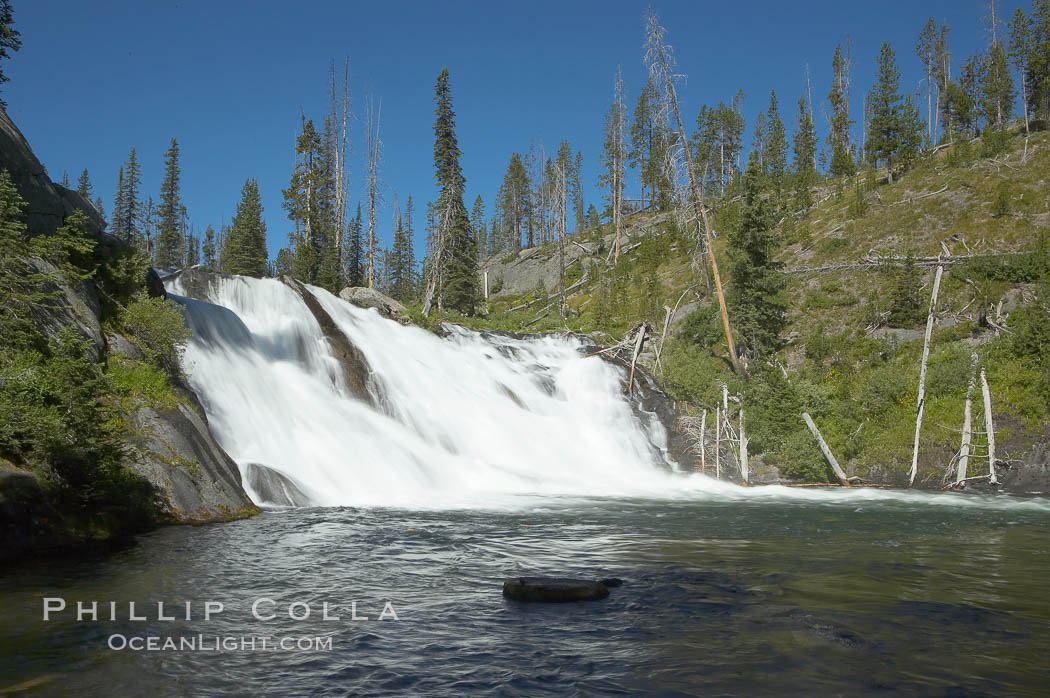 Lewis Falls drops 30 feet on the Lewis River, near the south entrance to Yellowstone National Park. Wyoming, USA, natural history stock photograph, photo id 13292