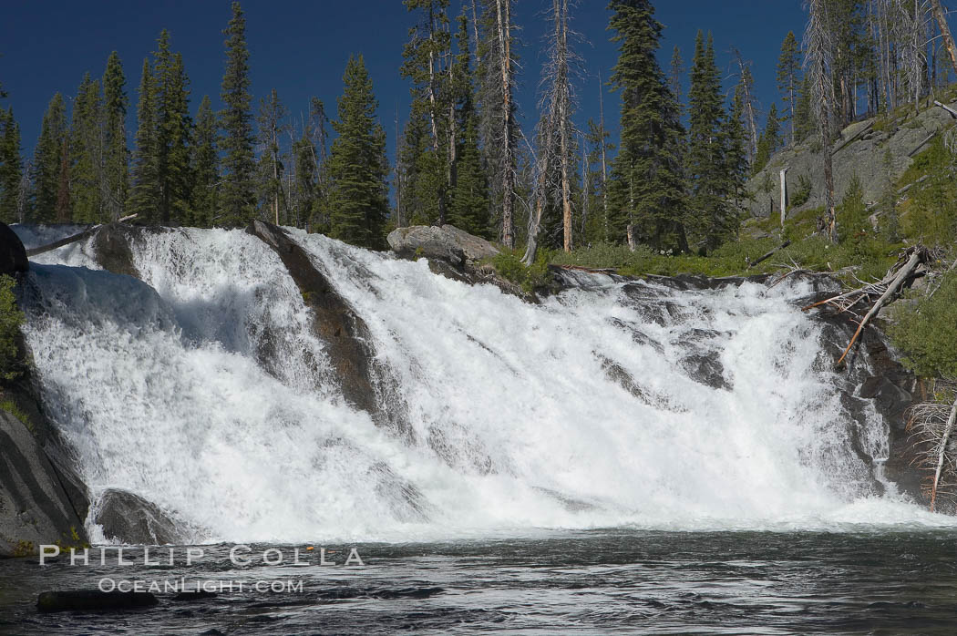 Lewis Falls drops 30 feet on the Lewis River, near the south entrance to Yellowstone National Park. Wyoming, USA, natural history stock photograph, photo id 13291