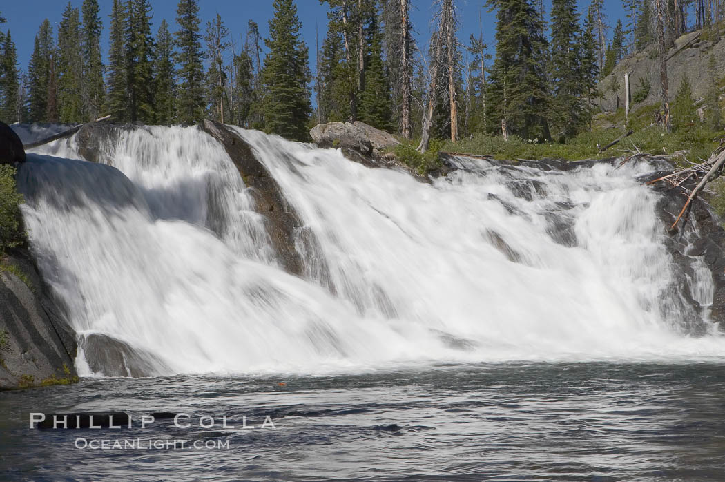 Lewis Falls drops 30 feet on the Lewis River, near the south entrance to Yellowstone National Park. Wyoming, USA, natural history stock photograph, photo id 13289