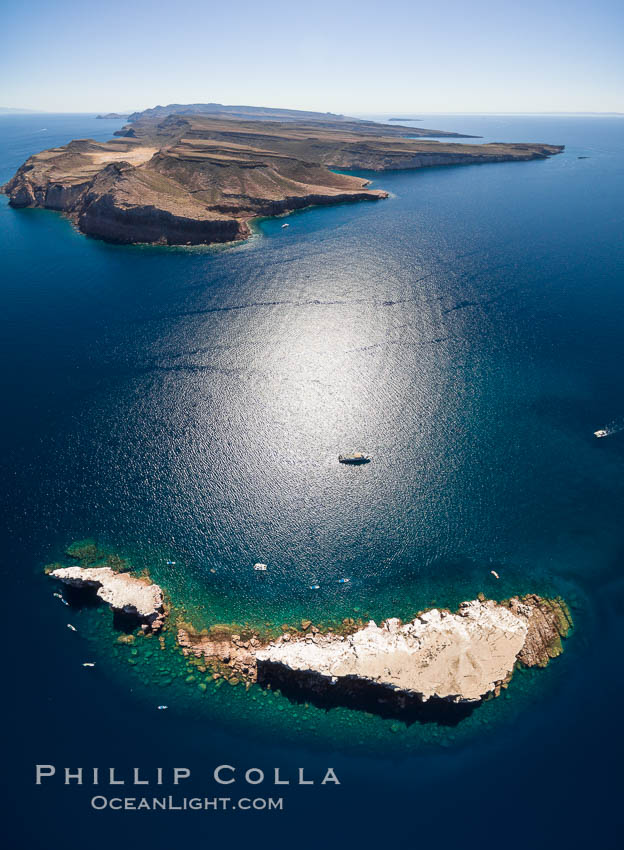 Los Islotes and Isla Partida, the northern part of Archipelago Espiritu Santo, Sea of Cortez, Aerial Photo. Baja California, Mexico, natural history stock photograph, photo id 32390