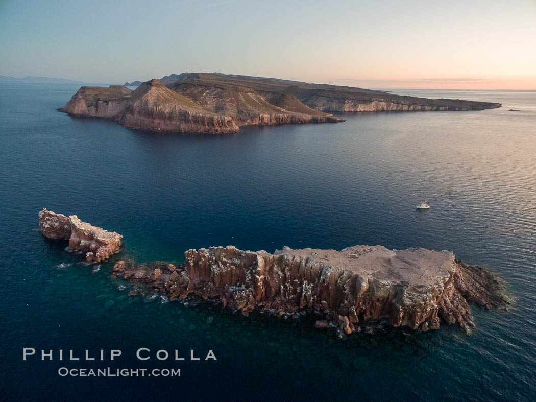 Los Islotes and Isla Partida, the northern part of Archipelago Espiritu Santo, Sea of Cortez, Aerial Photo. Baja California, Mexico, natural history stock photograph, photo id 32403