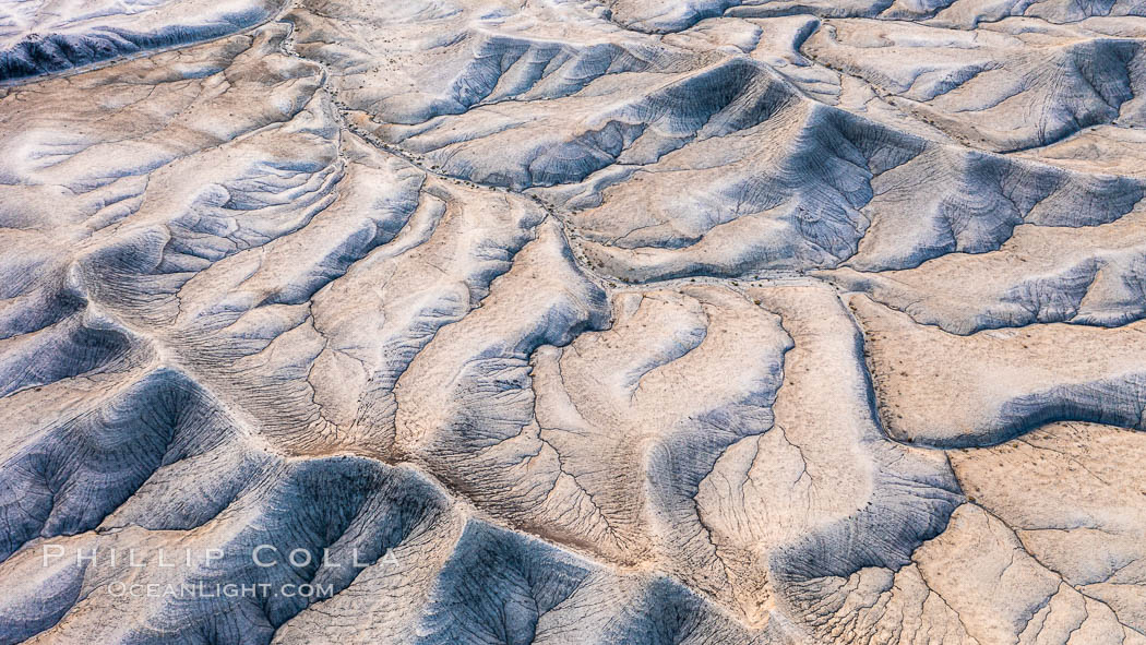 Lower Blue Hills Badlands, sunrise, Utah. USA, natural history stock photograph, photo id 38074