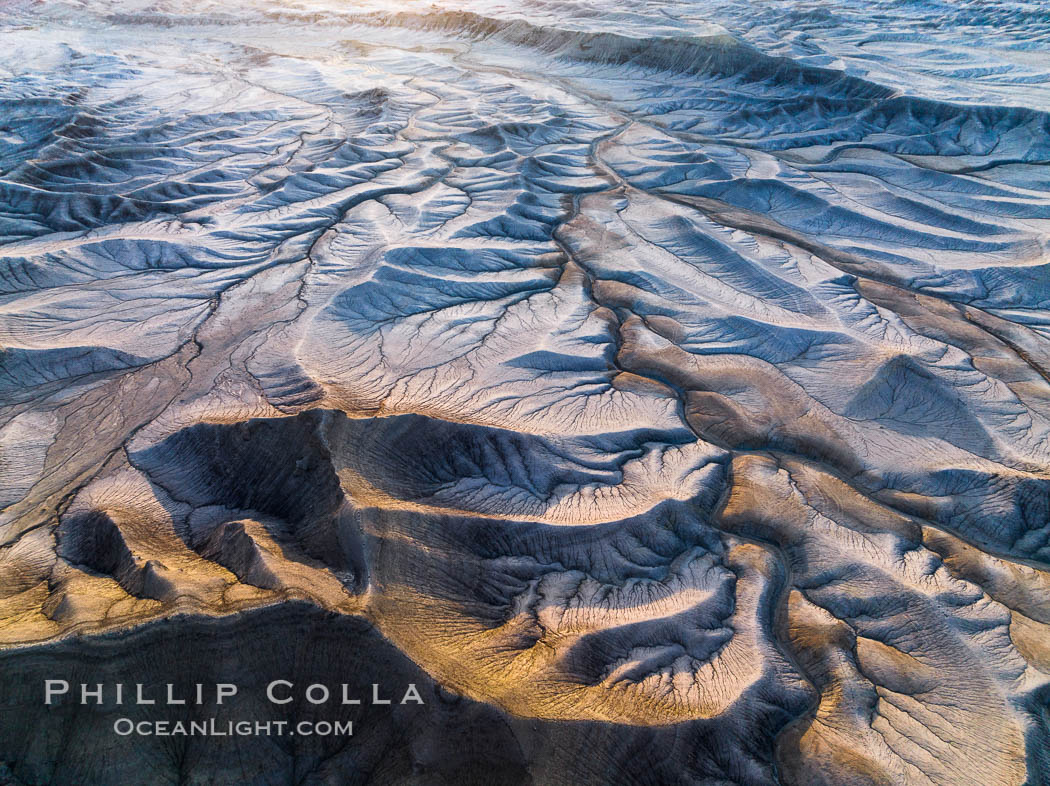 Lower Blue Hills Badlands, sunrise, Utah. USA, natural history stock photograph, photo id 38031