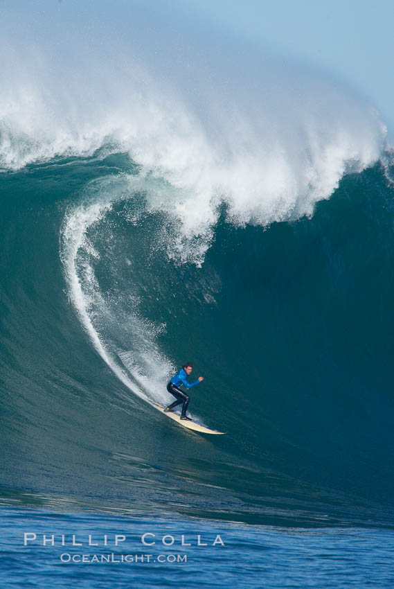 Brazilian Danilo Couto in heat three, Couto would advance to the semis, Mavericks surf contest, February 7, 2006. Half Moon Bay, California, USA, natural history stock photograph, photo id 15311