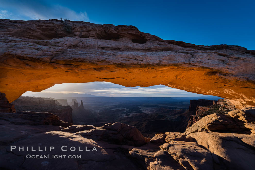 Mesa Arch Sunrise, Canyonlands National Park, Utah. USA, natural history stock photograph, photo id 29301