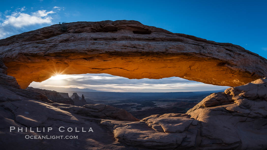 Mesa Arch Sunrise, Canyonlands National Park, Utah. USA, natural history stock photograph, photo id 29305