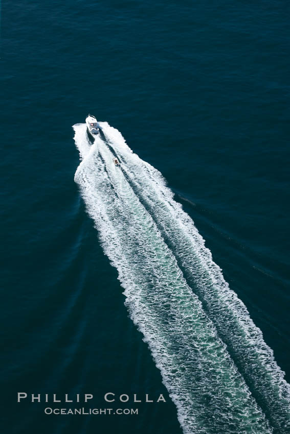 Motorboat and wake., natural history stock photograph, photo id 26042