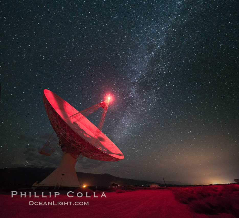 The OVRO 40 meter Telescope, part of the Owens Valley Radio Observatory located near Big Pine, California, USA. The telescope is used to conduct interferometric observations along with the other telescopes in the observatory, as a Very Long Baseline Interferometry (VLBI) station and as a single dish instrument. Its main focus today is on the monitoring of blazars., natural history stock photograph, photo id 28789