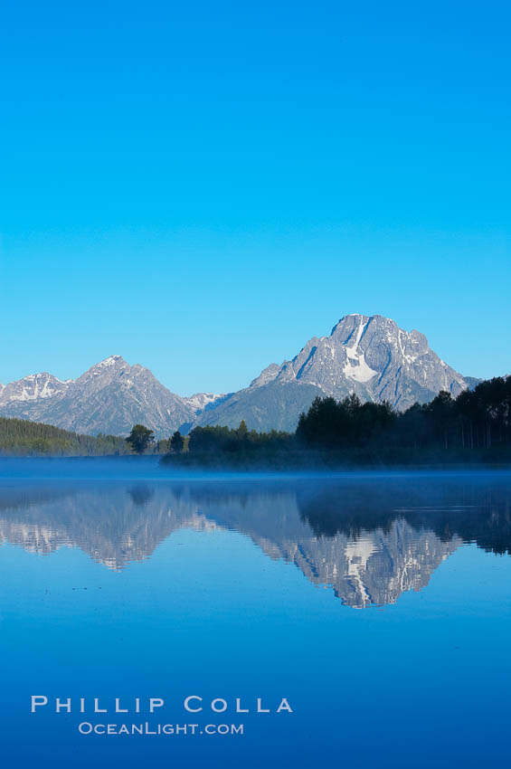 Mount Moran rises above the Snake River at Oxbow Bend. Grand Teton National Park, Wyoming, USA, natural history stock photograph, photo id 13034