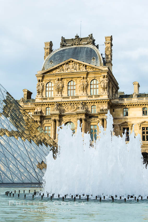 Pavilion Richelieu and Pyramide du Louvre, Musee du Louvre. Paris, France, natural history stock photograph, photo id 28193