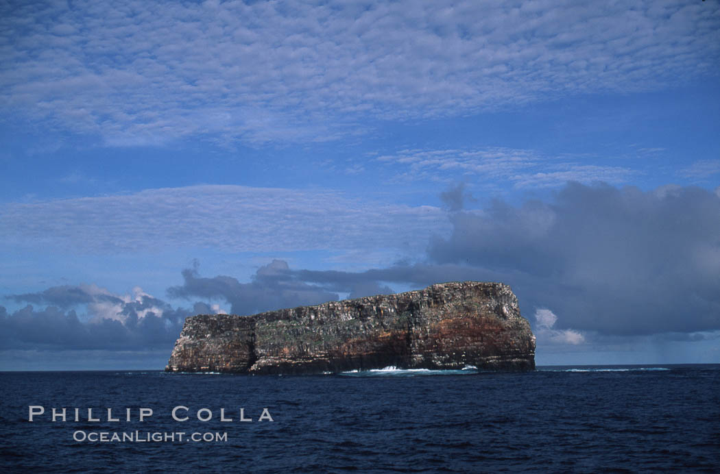 Roca Redonda, a small remote island in the Galapagos archipelago. Galapagos Islands, Ecuador, natural history stock photograph, photo id 05586