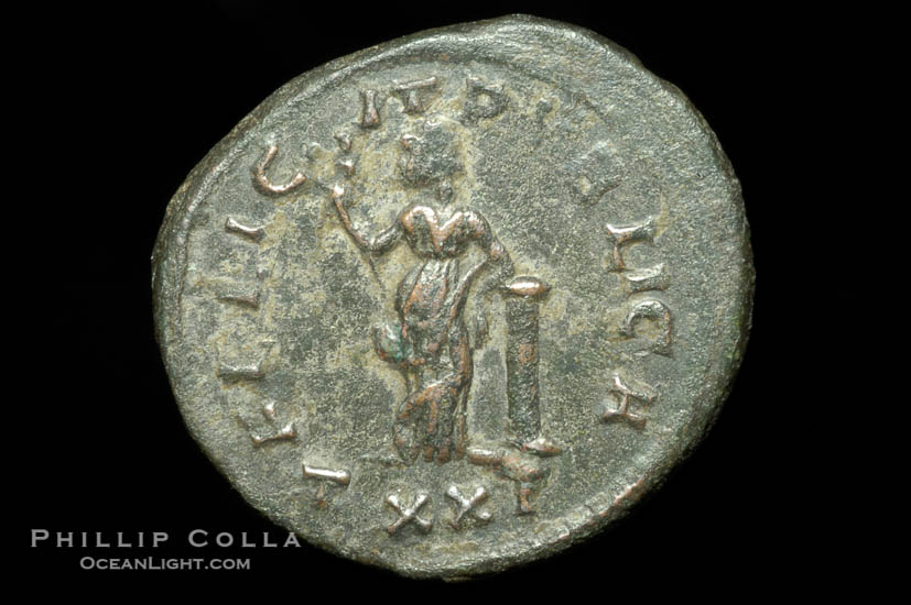Roman emperor Carinus (283-284 A.D.), depicted on ancient Roman coin (bronze, denom/type: Antoninianus) (Antoninianus 23mm; F 15. S 3464. Obverse: IMP CARINVS P F AVG. Reverse: FELICIT PVBLICA.)., natural history stock photograph, photo id 06647