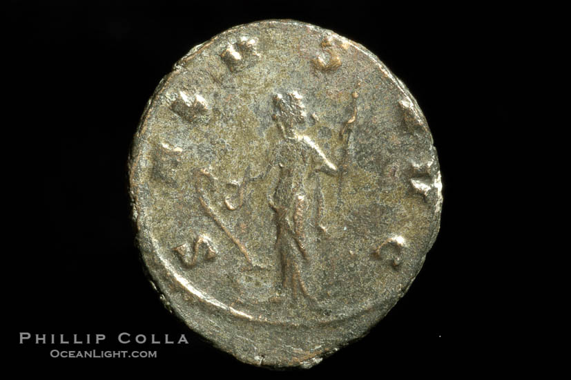 Roman emperor Claudius II Gothicus (268-270 A.D.), depicted on ancient Roman coin (bronze, denom/type: Antoninianus) (Antoninianus EF. Obverse: IMP C CLAVDIVS AVG. Reverse: SALVS AVG.)., natural history stock photograph, photo id 06625