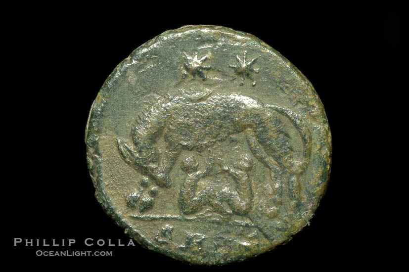 Roman emperor Constantine I-URBS (307-337 A.D.), depicted on ancient Roman coin (bronze, denom/type: AE3) (AE3, Sear 3894. Obverse: VRBS ROMA. Reverse: She wolf, Romulus, Remus, 2 stars.)., natural history stock photograph, photo id 06689