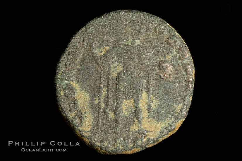 Roman emperor Honorius (393-423 A.D.), depicted on ancient Roman coin (bronze, denom/type: AE2) (AE2. Obverse: D.N.HONORIUS.PF.AVG. Reverse: GLORIA.ROMAN.ORVM. Honorius standing, facing right holding standard and globe.)., natural history stock photograph, photo id 06741