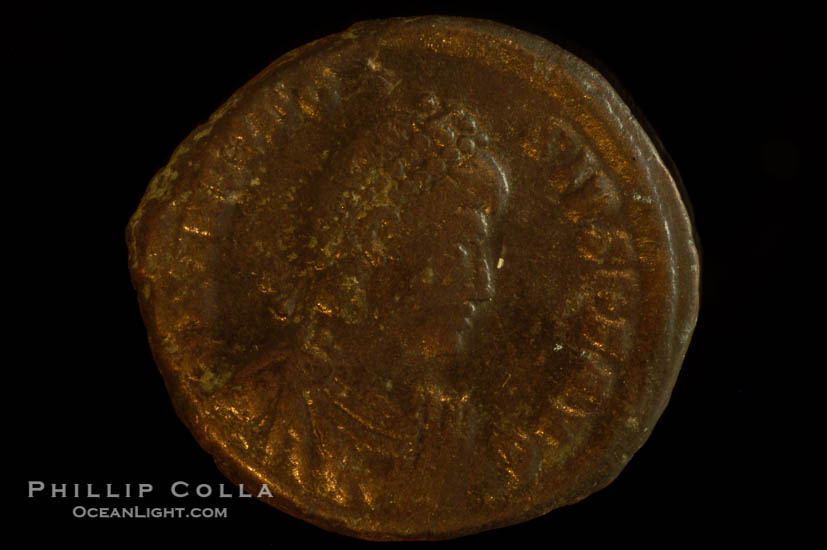 Roman emperor Theodosius I (379-395 A.D.), depicted on ancient Roman coin (bronze, denom/type: AE2) (AE2, 23mm; S. 4181, VM27. Obverse: DN THEODOSIVS PF AVG. Reverse: GLORIA ROMANORVM, CONSA exergue.)., natural history stock photograph, photo id 06726