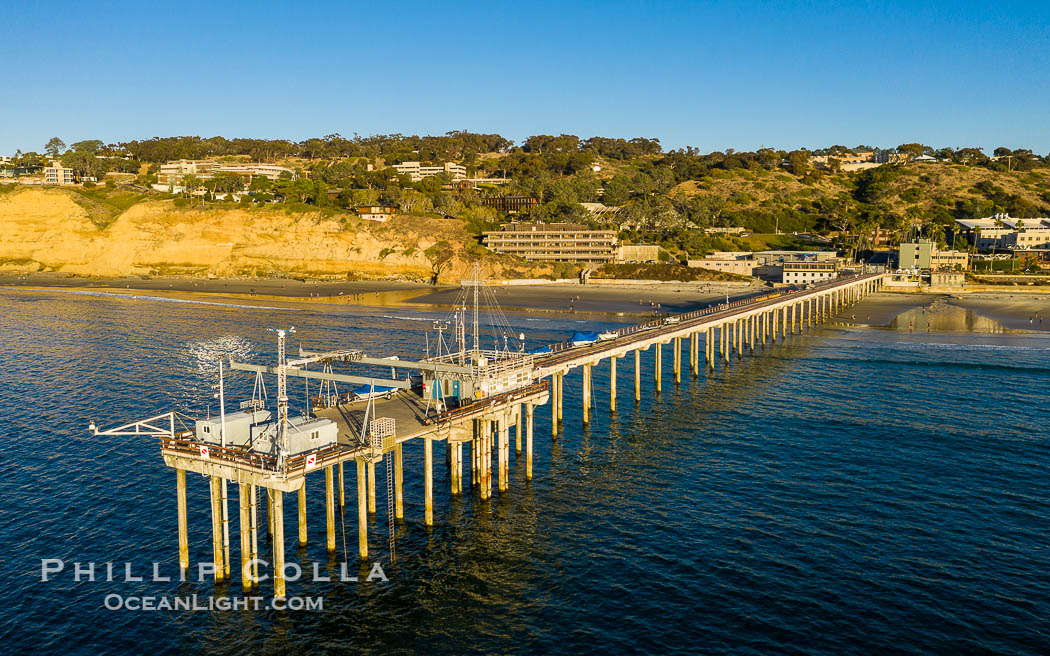 Scripps Pier at low tide witih calm seas, La Jolla, California., natural history stock photograph, photo id 38197