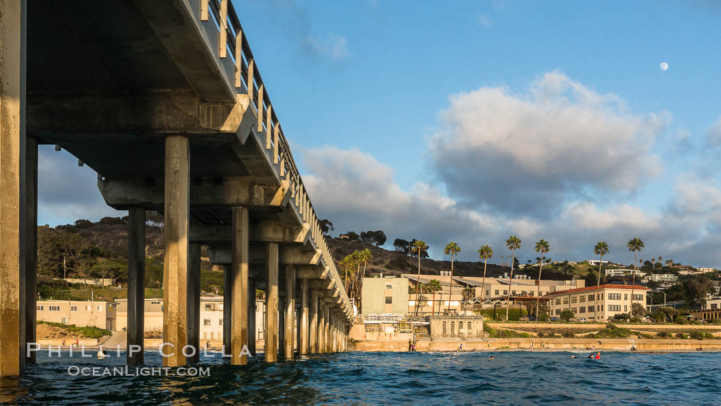 Scripps Pier, Surfer's view from among the waves. Research pier at Scripps Institution of Oceanography SIO, sunset. La Jolla, California, USA, natural history stock photograph, photo id 30159