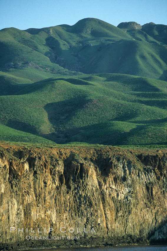 Socorro Island, sea cliffs and hills. Socorro Island (Islas Revillagigedos), Baja California, Mexico, natural history stock photograph, photo id 03472