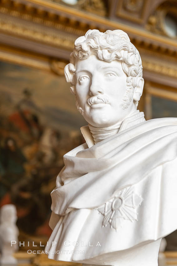 Statue, Chateau de Versailles, Paris. France, natural history stock photograph, photo id 35624