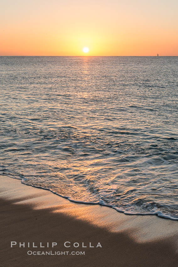 Sunrise on Medano Beach, on the coast of Cabo San Lucas, Mexico. Baja California, natural history stock photograph, photo id 28951