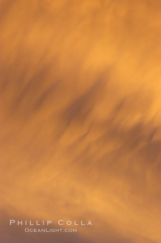 Cloud formations at sunset., natural history stock photograph, photo id 07467