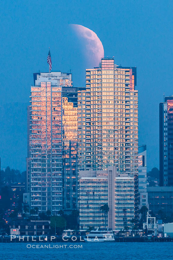 Supermoon Eclipse at Moonrise over San Diego, September 27 2015., natural history stock photograph, photo id 31870