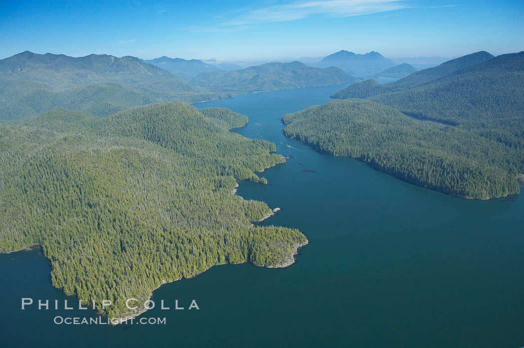 Obstruction Island (left) and Flores Island (right), Shelter Inlet section of Clayoquot Sound, aerial photo, near Tofino on the west coast of Vancouver Island. British Columbia, Canada, natural history stock photograph, photo id 21084
