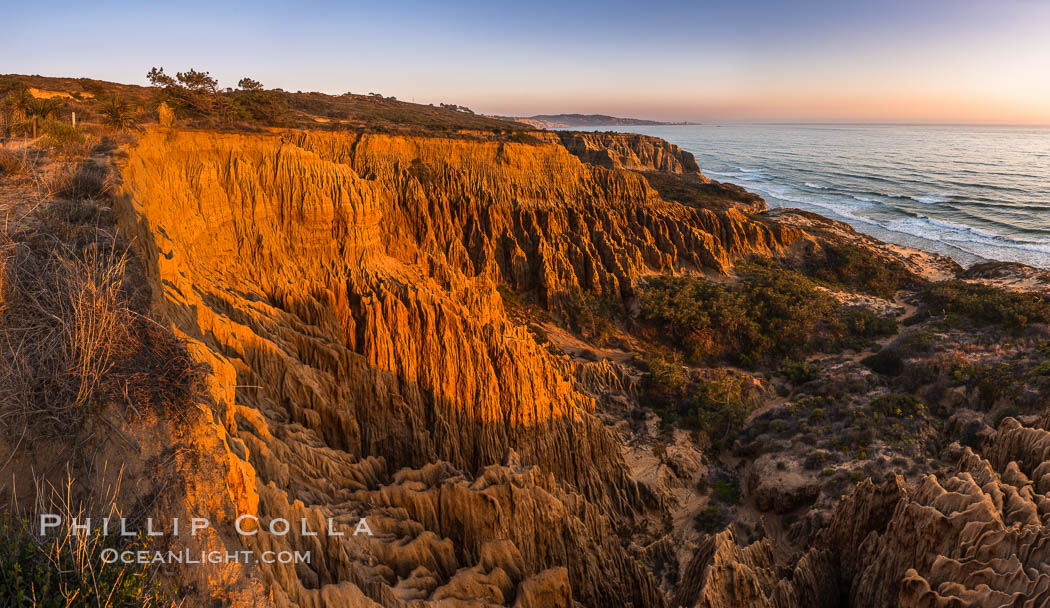 Torrey Pines Cliffs and Pacific Ocean, Razor Point view to La Jolla, San Diego, California. Torrey Pines State Reserve, USA, natural history stock photograph, photo id 28484