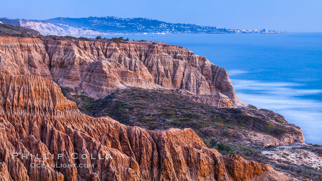 Torrey Pines Cliffs and Pacific Ocean, Razor Point view to La Jolla, San Diego, California. Torrey Pines State Reserve, USA, natural history stock photograph, photo id 28497
