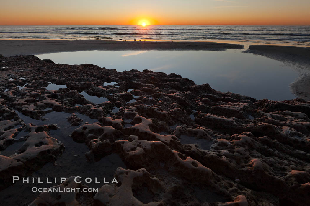 Beautiful sunset on Torrey Pines State Beach. Torrey Pines State Reserve, San Diego, California, USA, natural history stock photograph, photo id 27256