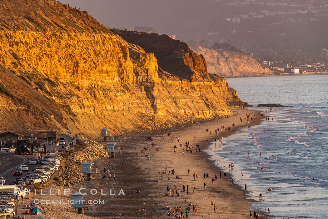 Torrey Pines State Beach at Sunset, La Jolla, Mount Soledad and Blacks Beach in the distance, Torrey Pines State Reserve, San Diego, California