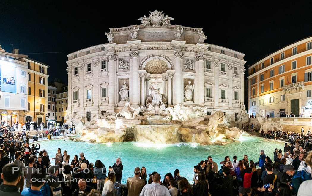 Trevi Fountain, Rome. Italy, natural history stock photograph, photo id 35559