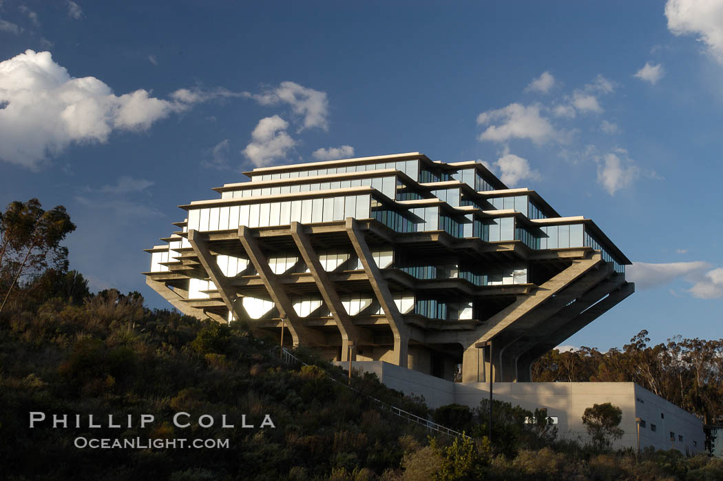 UCSD Library (Geisel Library, UCSD Central Library). University of California, San Diego, La Jolla, USA, natural history stock photograph, photo id 06477