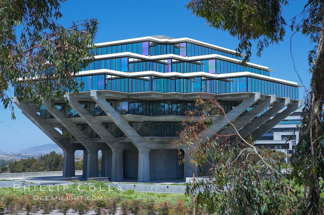 Central Library, University of California San Diego (UCSD). University of California, San Diego, La Jolla, USA, natural history stock photograph, photo id 12849