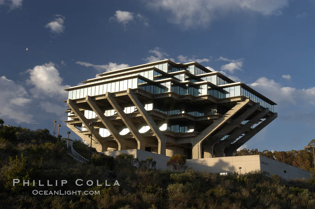 UCSD Library (Geisel Library, UCSD Central Library). University of California, San Diego, La Jolla, USA, natural history stock photograph, photo id 06468