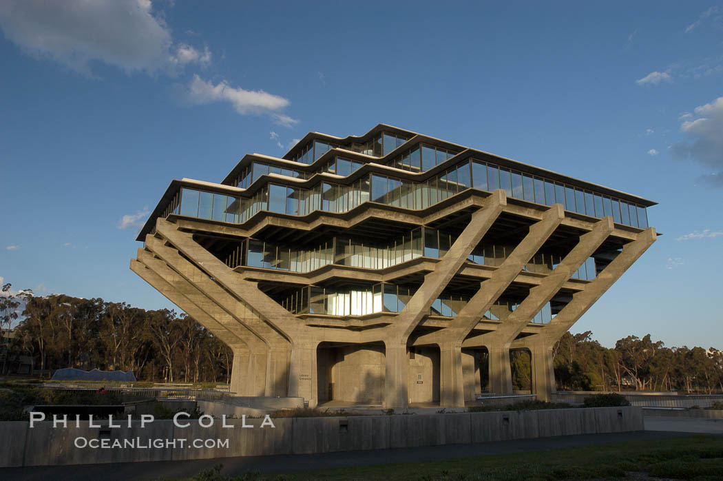 UCSD Library (Geisel Library, UCSD Central Library). University of California, San Diego, La Jolla, USA, natural history stock photograph, photo id 06475