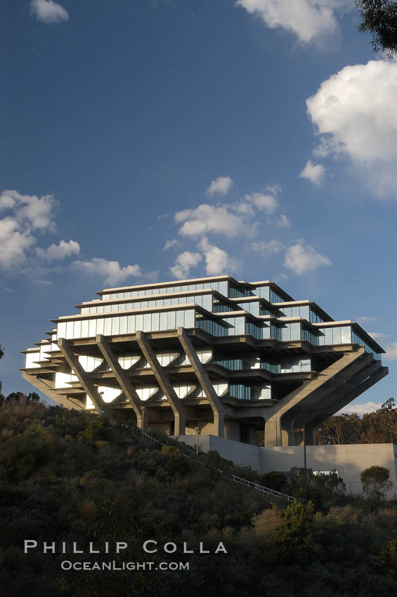 UCSD Library (Geisel Library, UCSD Central Library). University of California, San Diego, La Jolla, USA, natural history stock photograph, photo id 06461