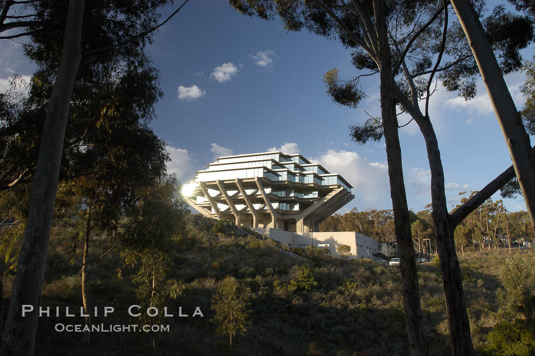 UCSD Library (Geisel Library, UCSD Central Library). University of California, San Diego, La Jolla, USA, natural history stock photograph, photo id 06469